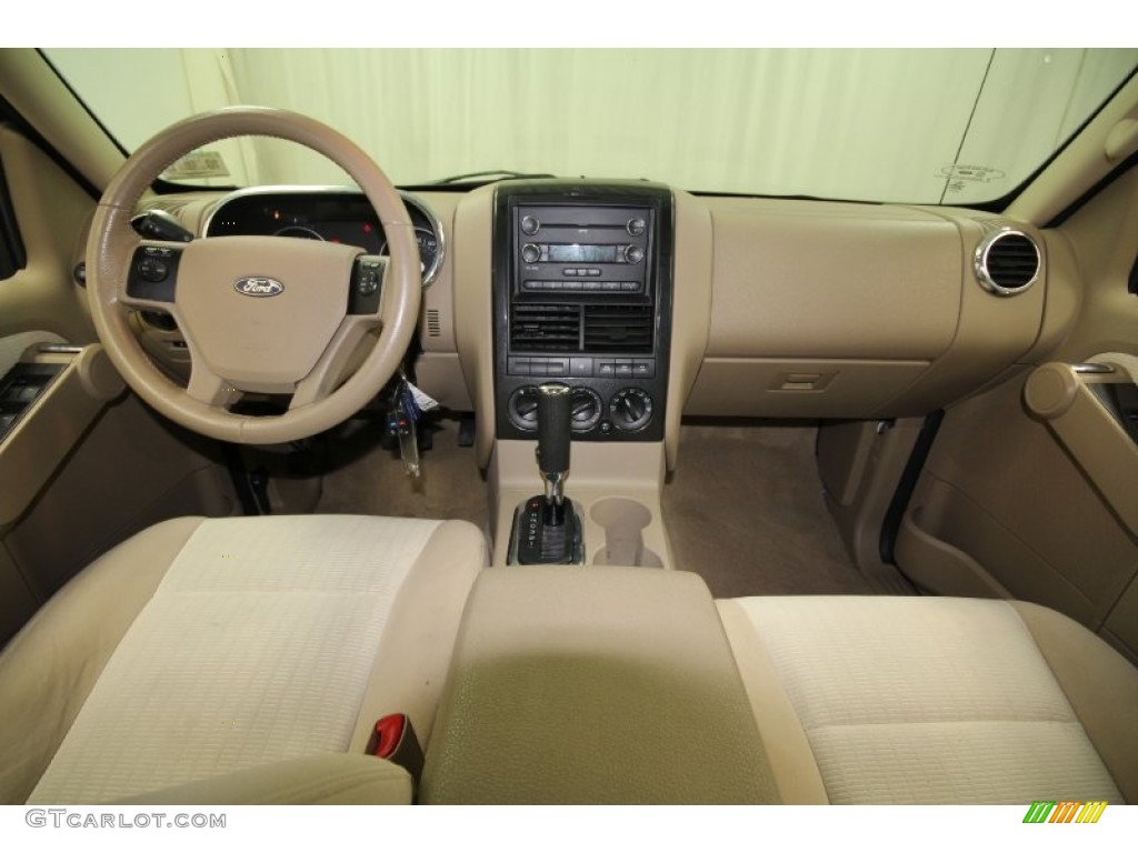 2009 Ford Explorer XLT 4x4 Dashboard Photos