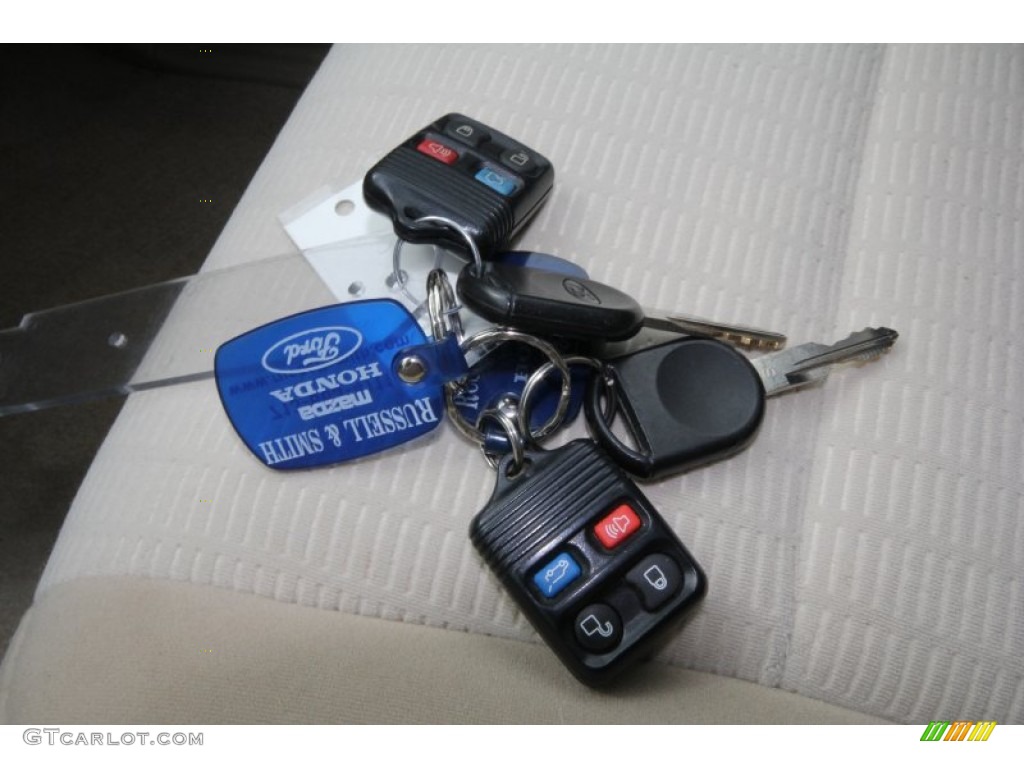 2009 Ford Explorer XLT 4x4 Keys Photo #62617100