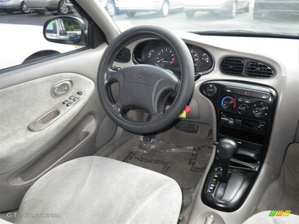 2000 Elantra GLS Sedan - Forest Green / Gray photo #15