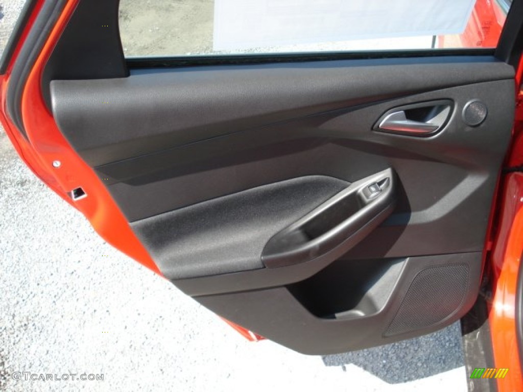 2012 Focus SEL Sedan - Race Red / Charcoal Black photo #14