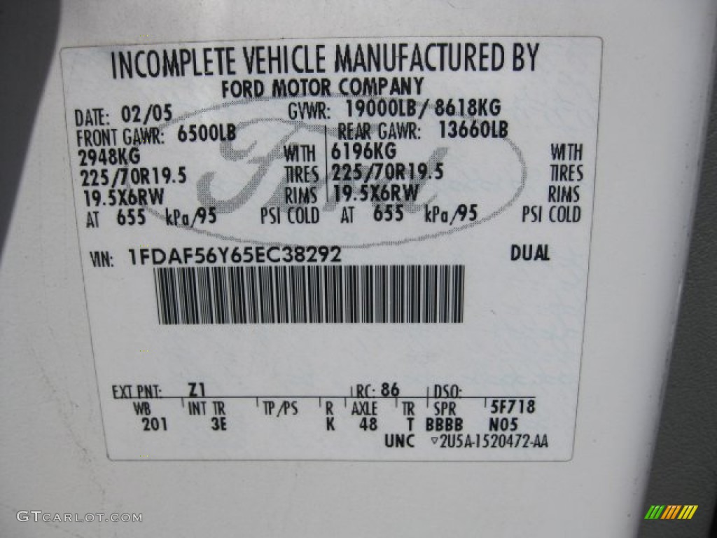 2005 F550 Super Duty Color Code Z1 for Oxford White Photo #62618953