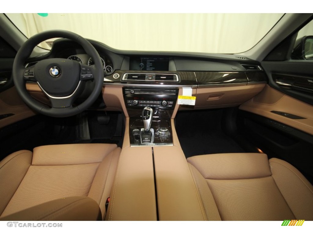 2012 7 Series 740i Sedan - Black Sapphire Metallic / Saddle/Black photo #4