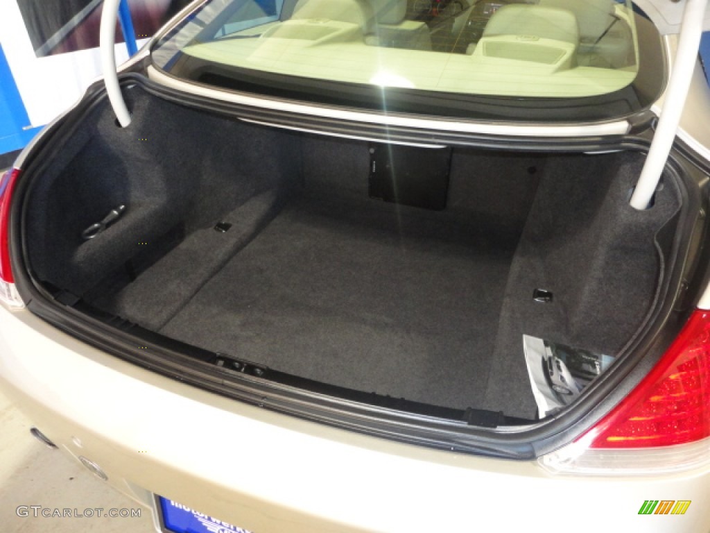2005 BMW 6 Series 645i Coupe Trunk Photo #62626706