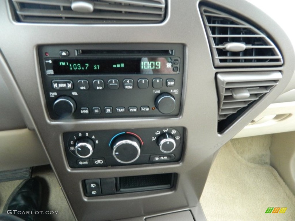 2007 Buick Rendezvous CX Controls Photo #62628623