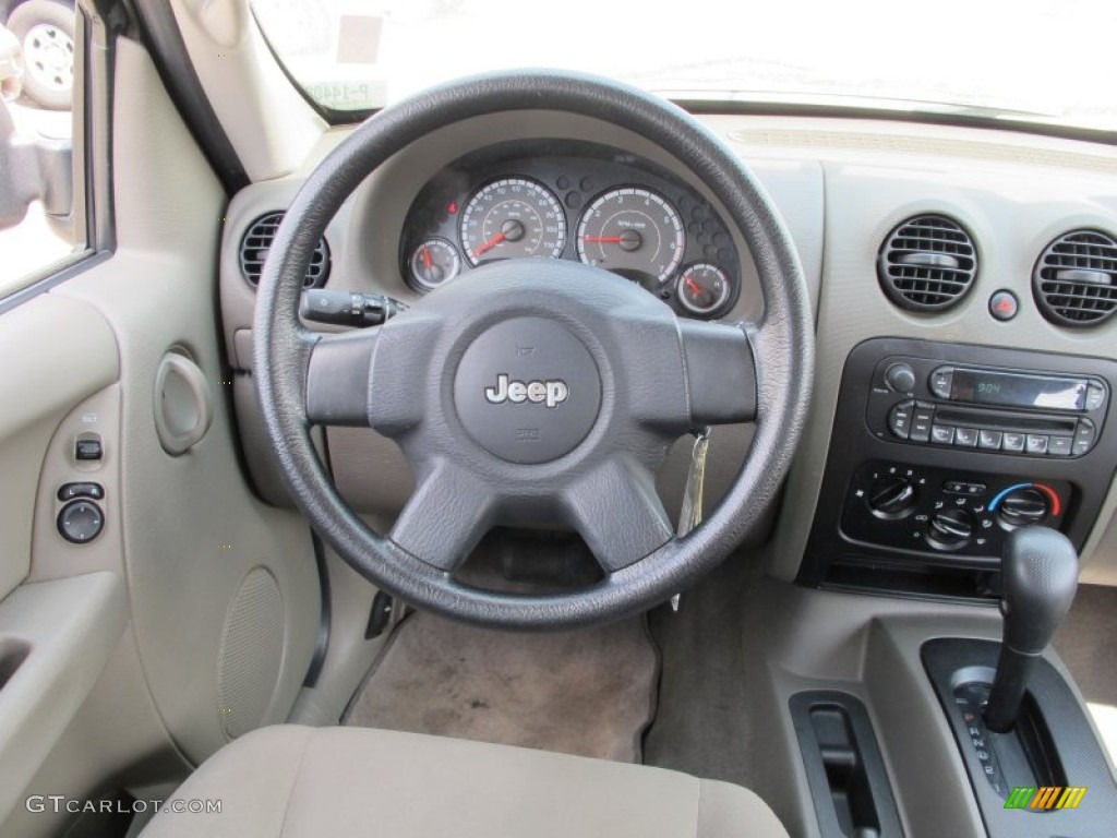 2006 Jeep Liberty Sport Dashboard Photos