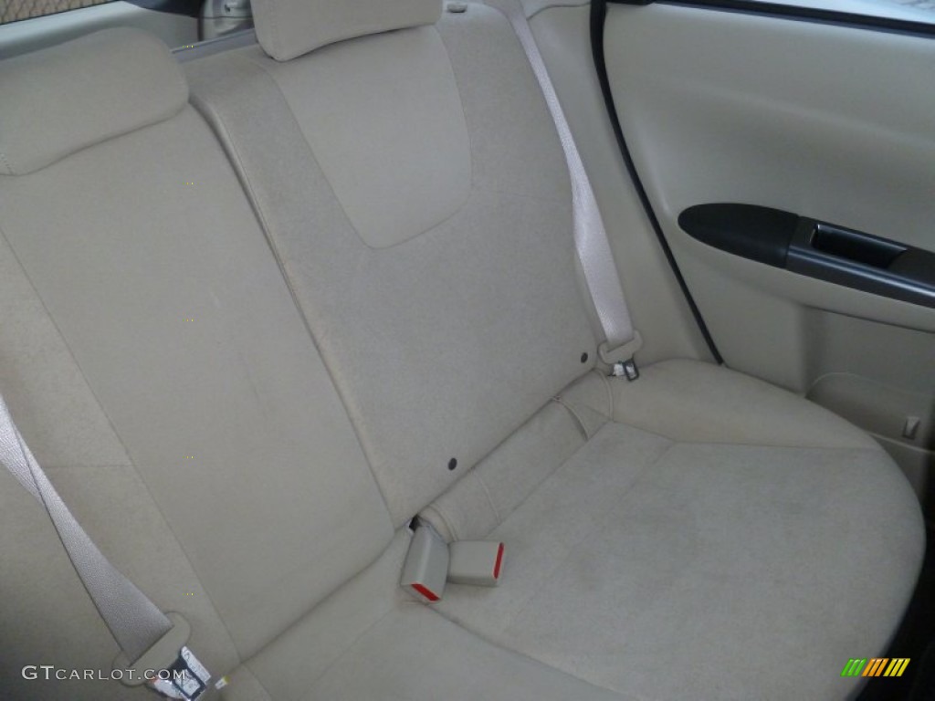 2011 Impreza 2.5i Premium Wagon - Satin White Pearl / Ivory photo #20