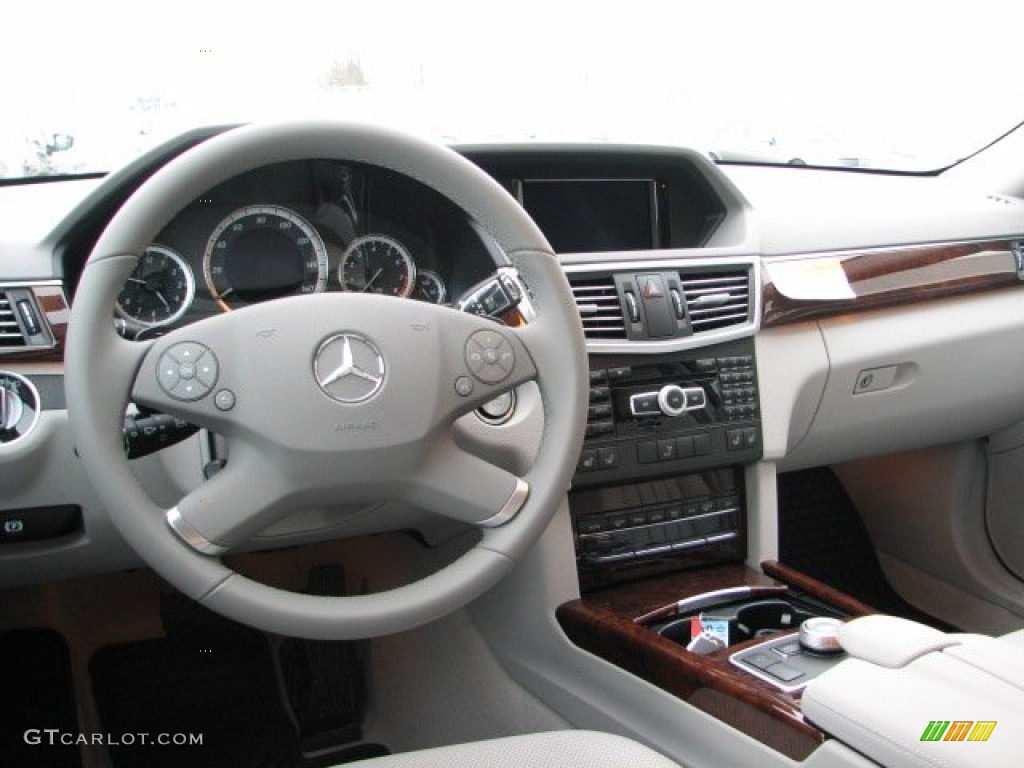 2012 Mercedes-Benz E 350 4Matic Wagon Dashboard Photos
