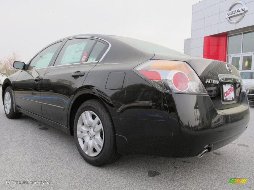 2012 Altima 2.5 S - Super Black / Charcoal photo #3