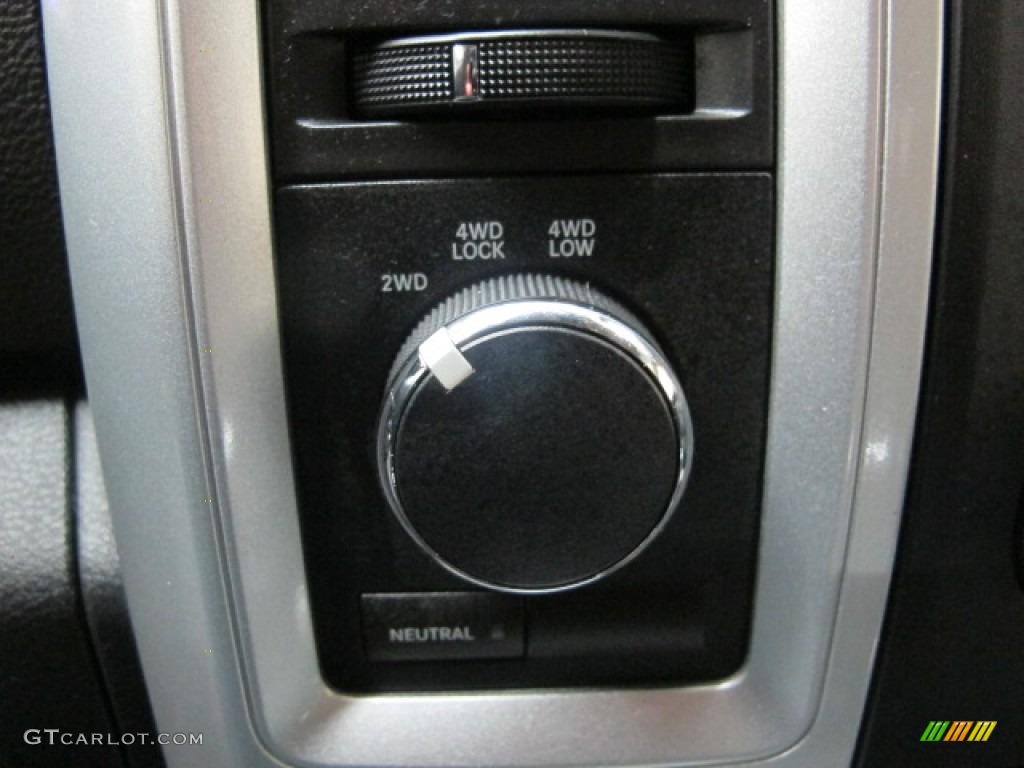 2009 Dodge Ram 1500 Sport Quad Cab 4x4 Controls Photo #62636143