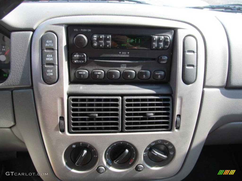 2004 Explorer XLT 4x4 - Dark Blue Pearl Metallic / Graphite photo #20