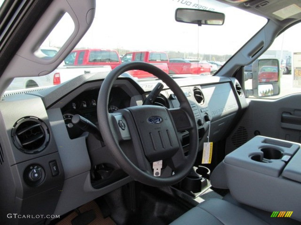 2012 F350 Super Duty XL Crew Cab - Oxford White / Steel photo #17