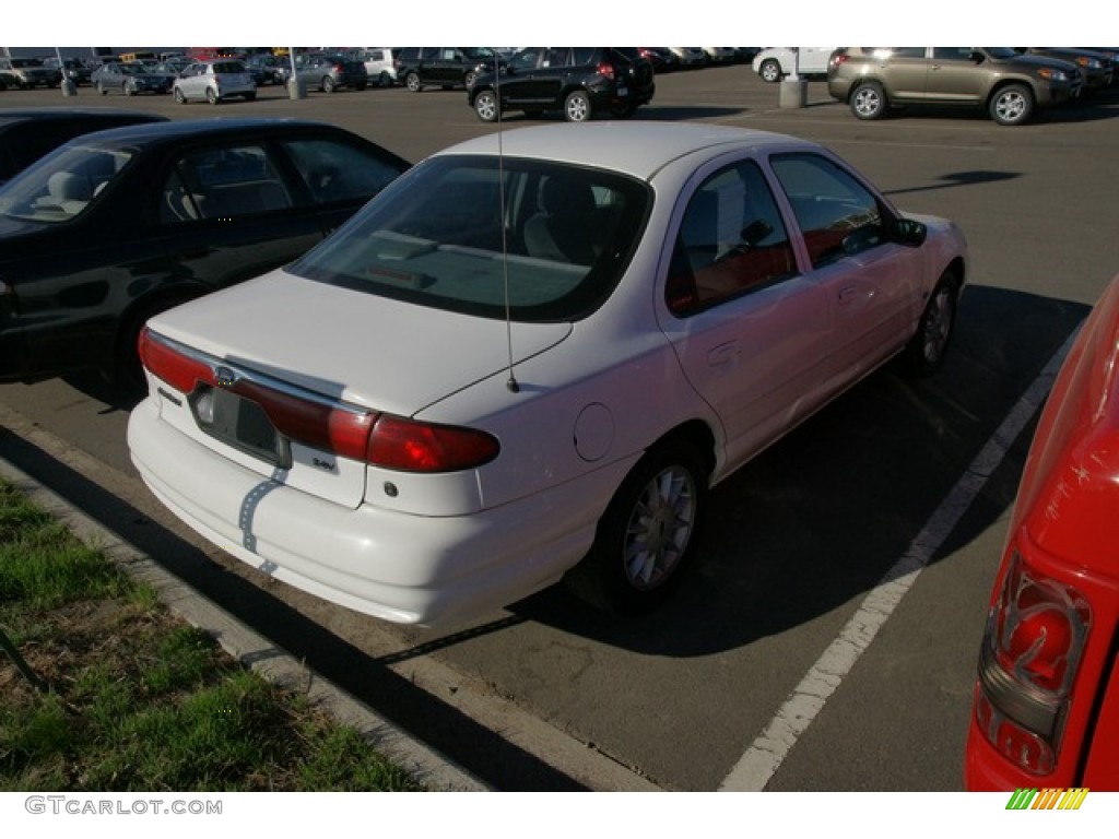2000 Contour SE - Vibrant White / Greystone photo #2