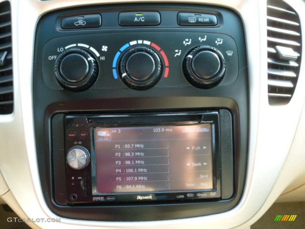 2007 Toyota Highlander Hybrid 4WD Controls Photo #62650276