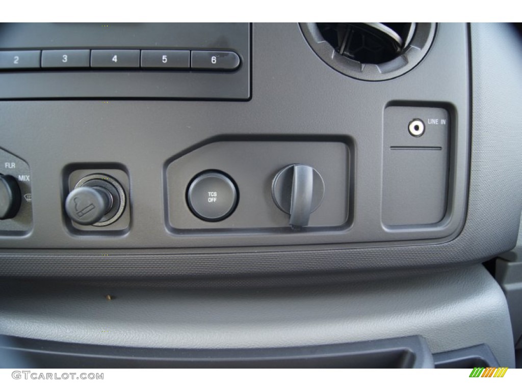 2012 Ford E Series Van E250 Cargo Controls Photo #62650970