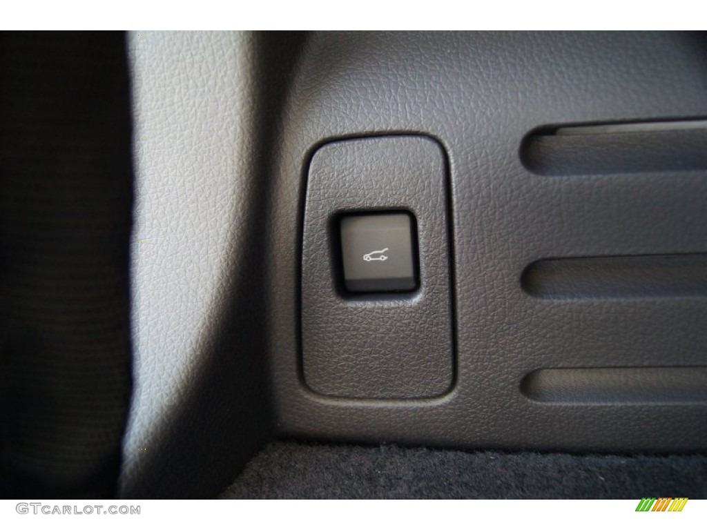 2012 Edge Limited - White Platinum Metallic Tri-Coat / Charcoal Black photo #12