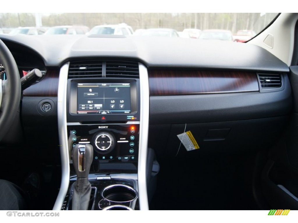 2012 Edge Limited - White Platinum Metallic Tri-Coat / Charcoal Black photo #36