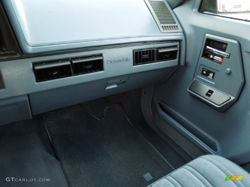 1994 Oldsmobile Cutlass Ciera S Adriatic Blue Dashboard Photo #62652815