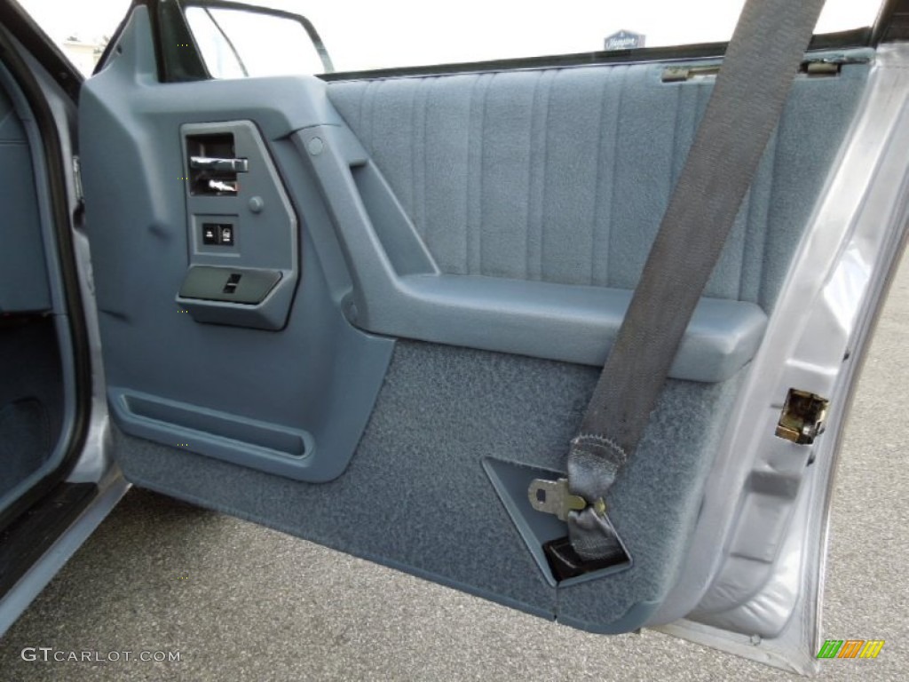 1994 Oldsmobile Cutlass Ciera S Adriatic Blue Door Panel Photo #62652884