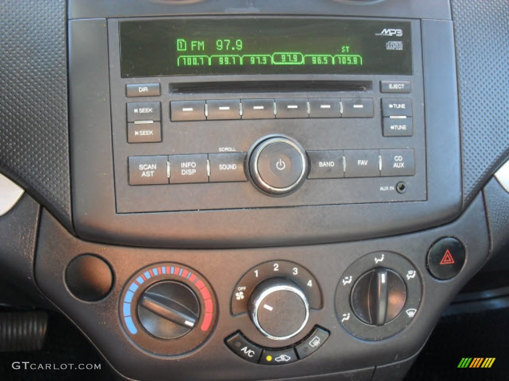 2009 Chevrolet Aveo LT Sedan Controls Photo #62652980