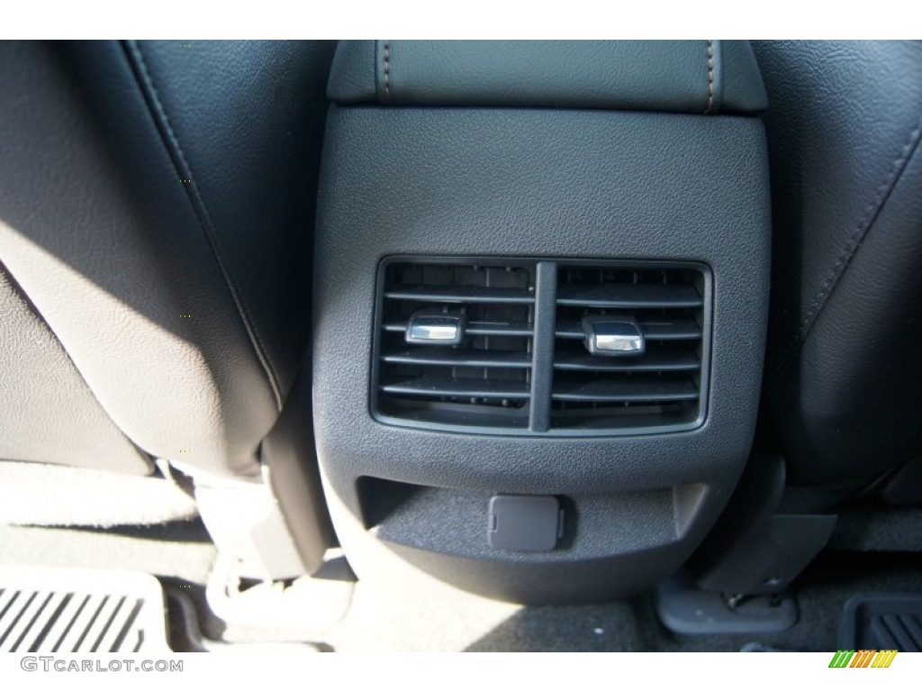 2012 Edge Limited AWD - White Platinum Metallic Tri-Coat / Charcoal Black photo #20