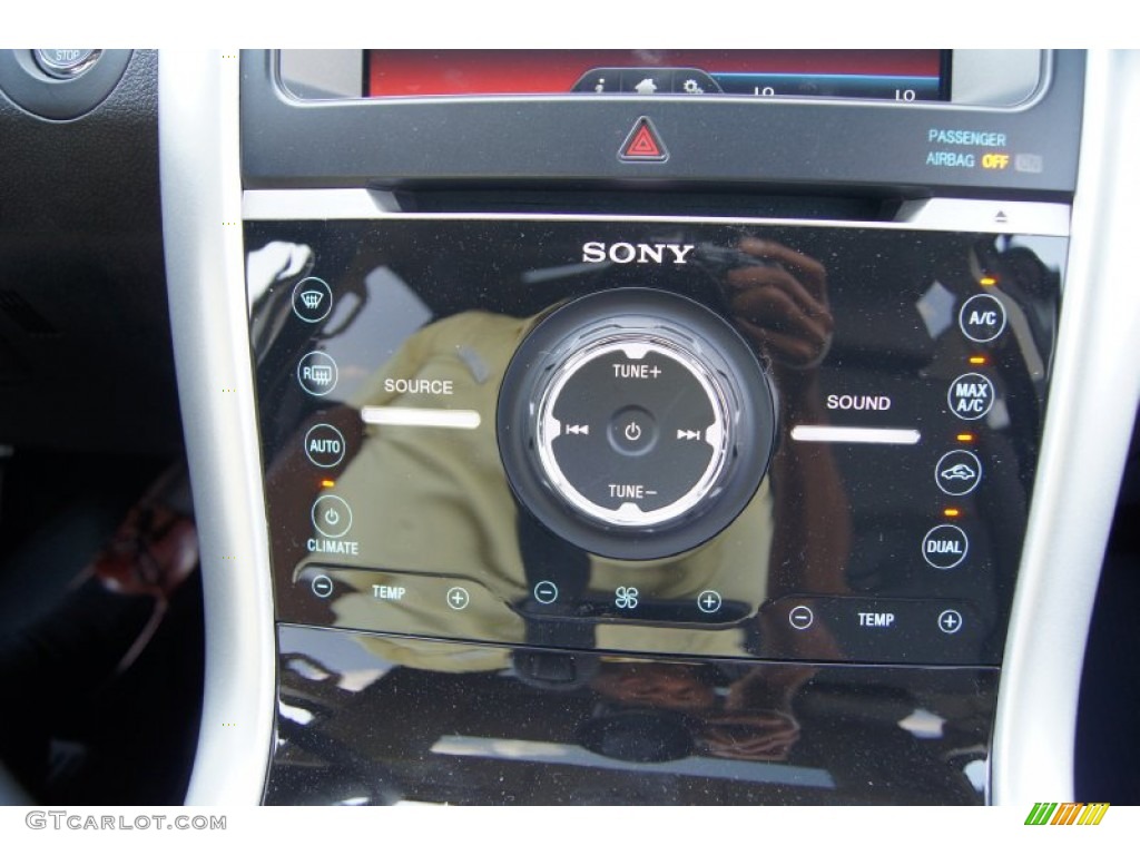 2012 Edge Limited AWD - White Platinum Metallic Tri-Coat / Charcoal Black photo #33