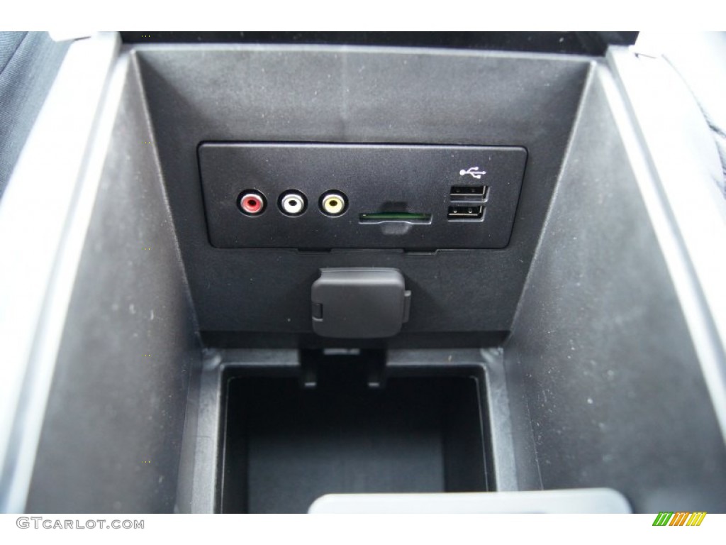 2012 Edge Limited AWD - White Platinum Metallic Tri-Coat / Charcoal Black photo #35