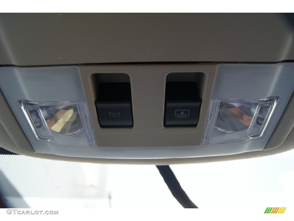 2012 Edge Limited AWD - White Platinum Metallic Tri-Coat / Charcoal Black photo #37