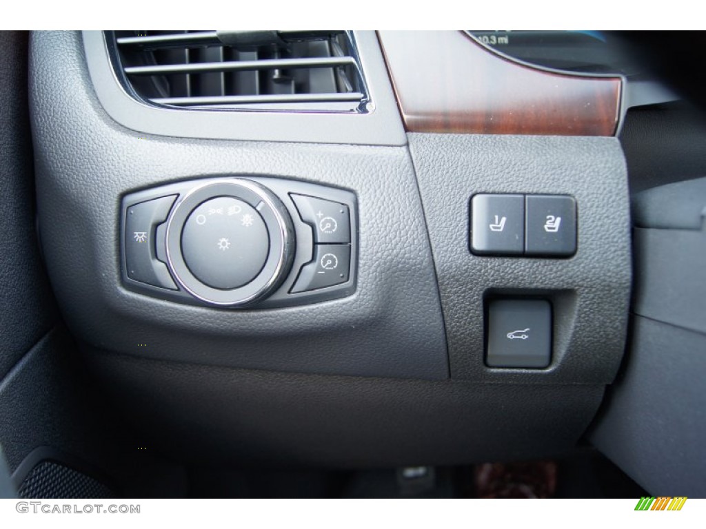 2012 Edge Limited AWD - White Platinum Metallic Tri-Coat / Charcoal Black photo #39