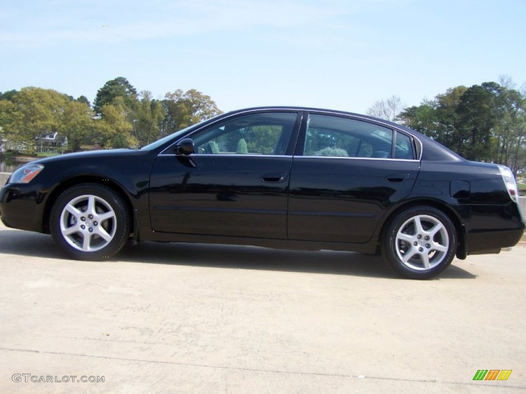 2002 Altima 3.5 SE - Super Black / Charcoal Black photo #14