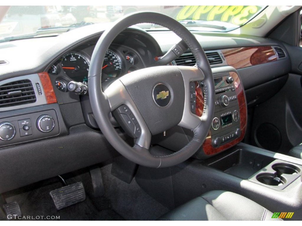 2012 Suburban LT 4x4 - Black / Ebony photo #7