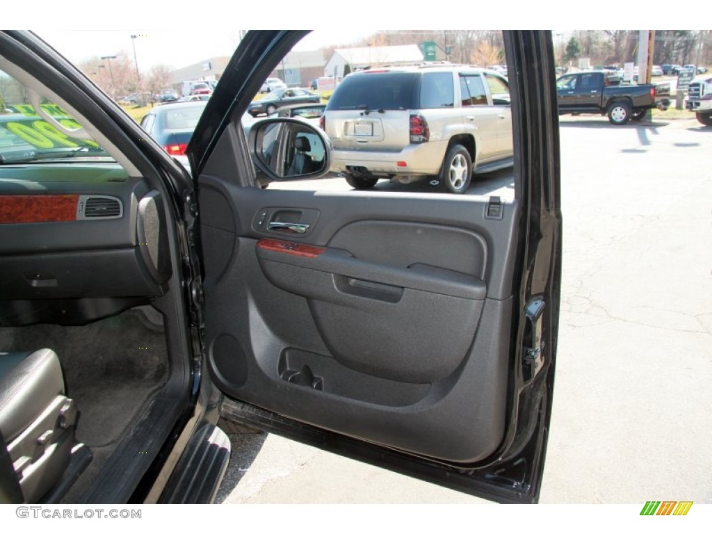 2012 Suburban LT 4x4 - Black / Ebony photo #19