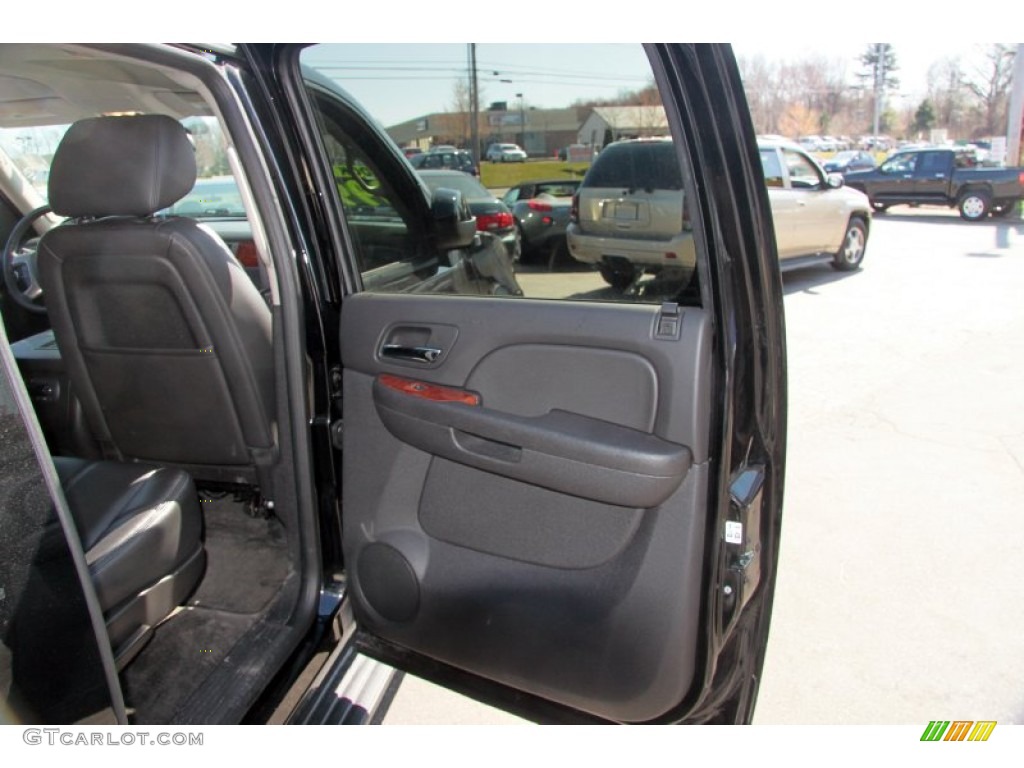 2012 Suburban LT 4x4 - Black / Ebony photo #21