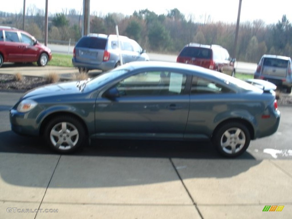2005 Cobalt Coupe - Blue Granite Metallic / Gray photo #5