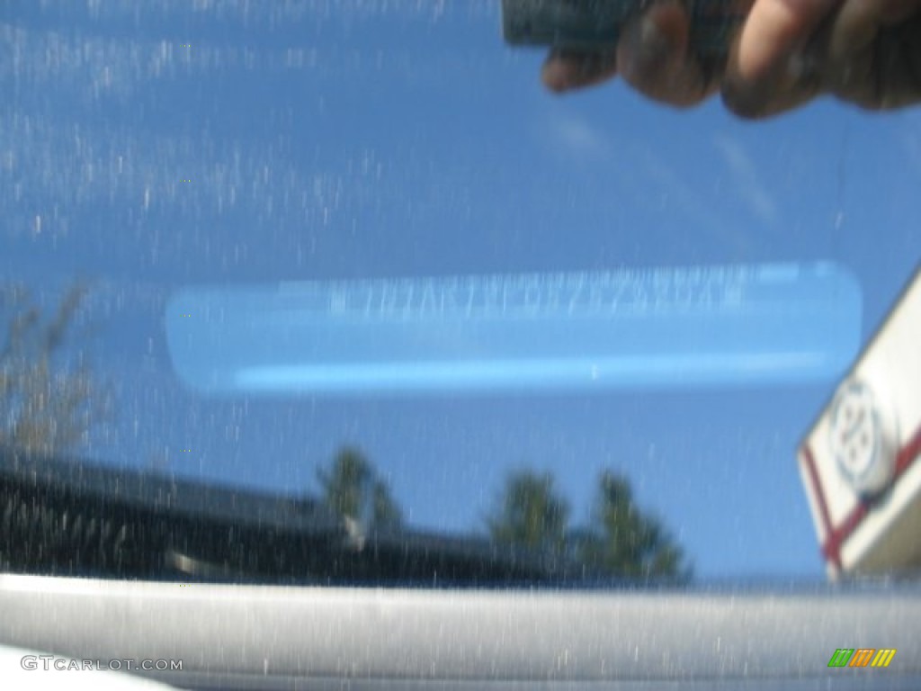 2005 Cobalt Coupe - Blue Granite Metallic / Gray photo #25