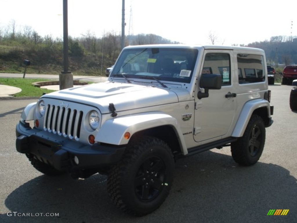 2012 Wrangler Call of Duty: MW3 Edition 4x4 - Bright Silver Metallic / Call of Duty: Black Sedosa/Silver French-Accent photo #4