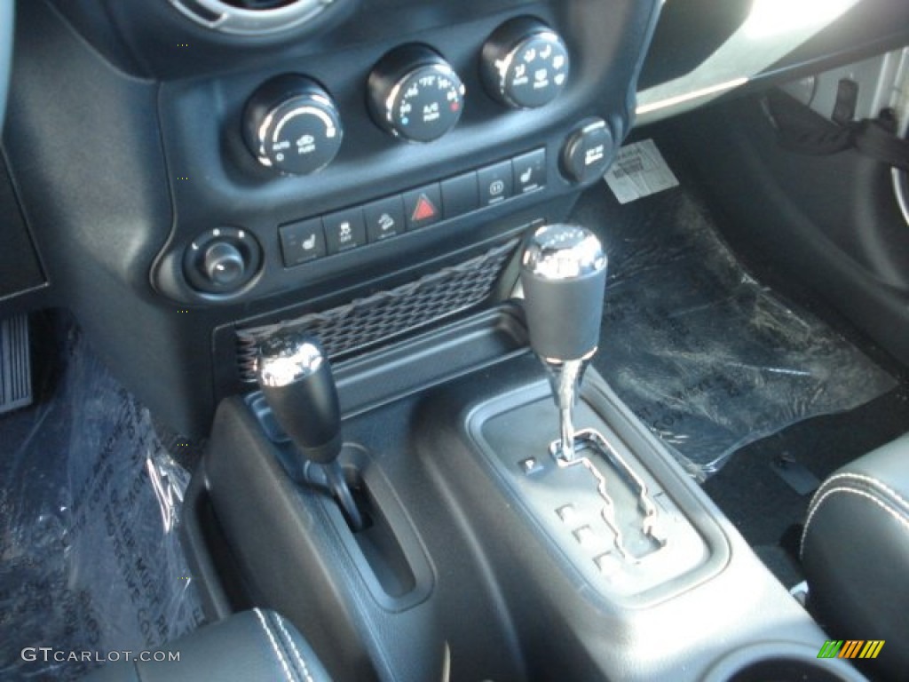 2012 Jeep Wrangler Call of Duty: MW3 Edition 4x4 5 Speed Automatic Transmission Photo #62659056