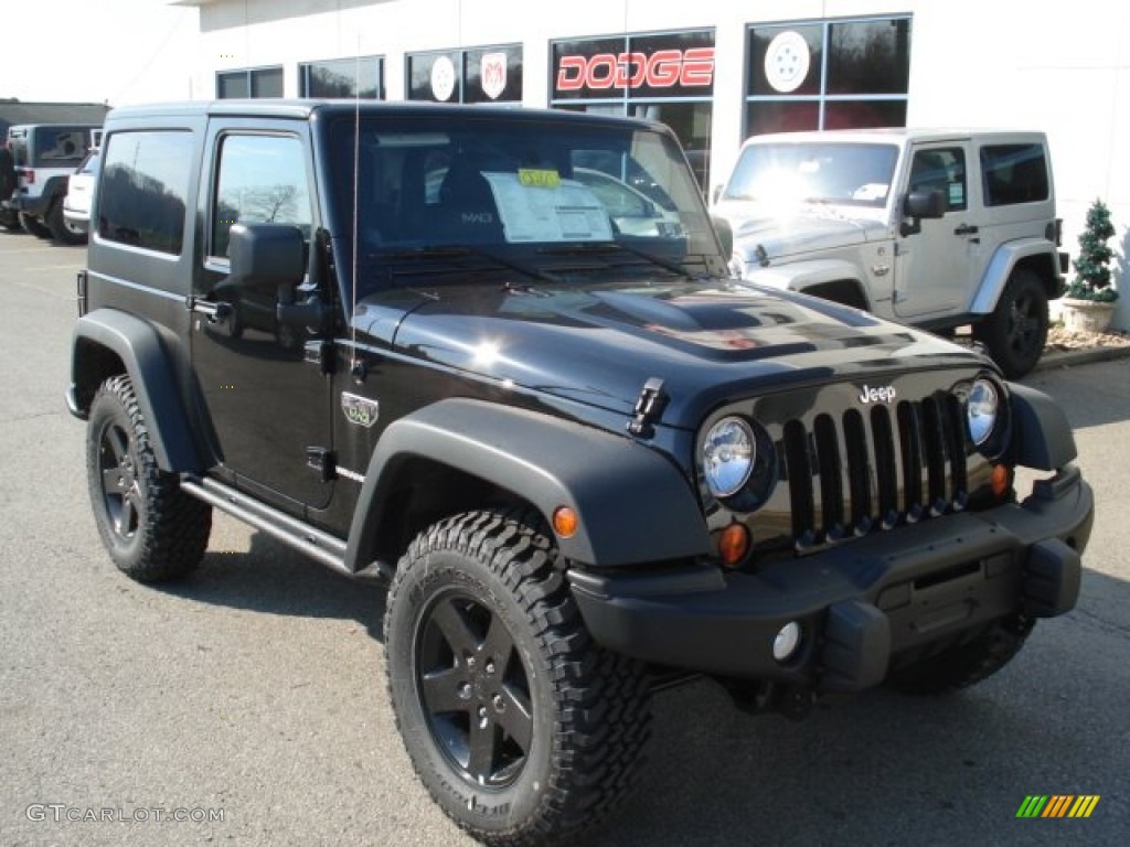 2012 Wrangler Call of Duty: MW3 Edition 4x4 - Black / Call of Duty: Black Sedosa/Silver French-Accent photo #2