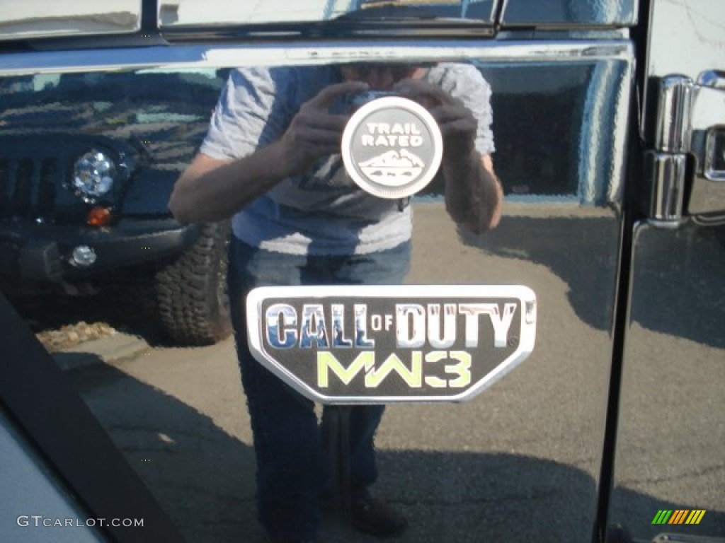 2012 Wrangler Call of Duty: MW3 Edition 4x4 - Black / Call of Duty: Black Sedosa/Silver French-Accent photo #12