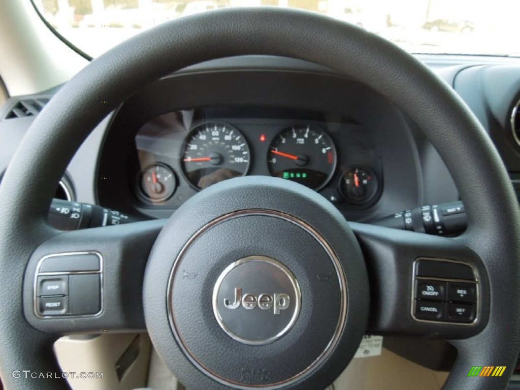 2012 Jeep Patriot Sport Steering Wheel Photos