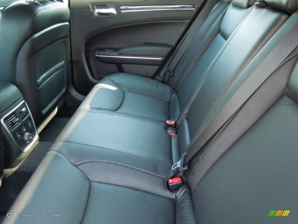 2012 300 Limited - Bright Silver Metallic / Black photo #17