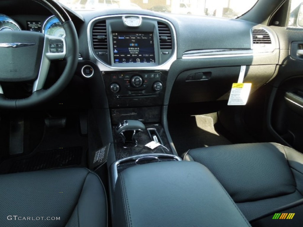 2012 300 Limited - Bright Silver Metallic / Black photo #20