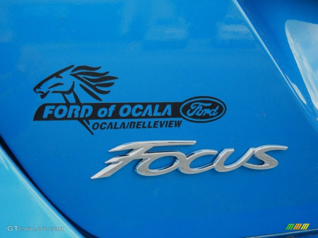 2012 Focus SE 5-Door - Blue Candy Metallic / Charcoal Black photo #4