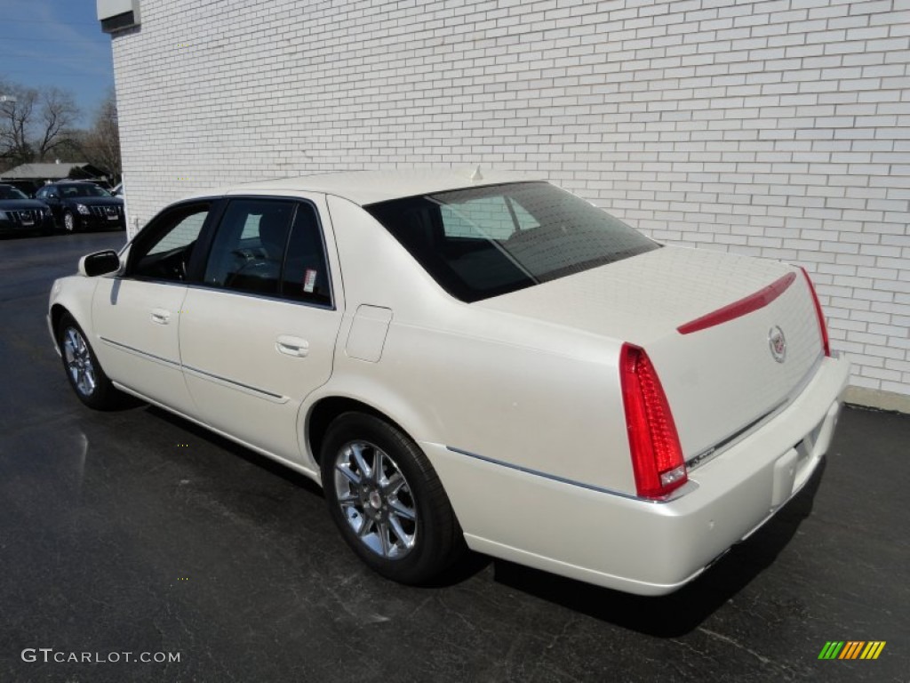 White Diamond Tricoat 2011 Cadillac DTS Luxury Exterior Photo #62662062