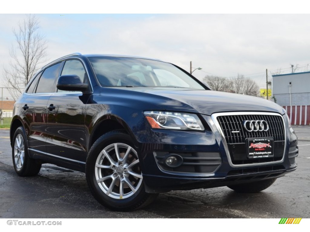 2009 Q5 3.2 Premium quattro - Deep Sea Blue Pearl Effect / Black photo #1