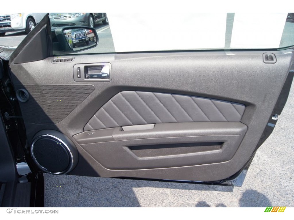 2013 Ford Mustang V6 Premium Coupe Charcoal Black Door Panel Photo #62664812