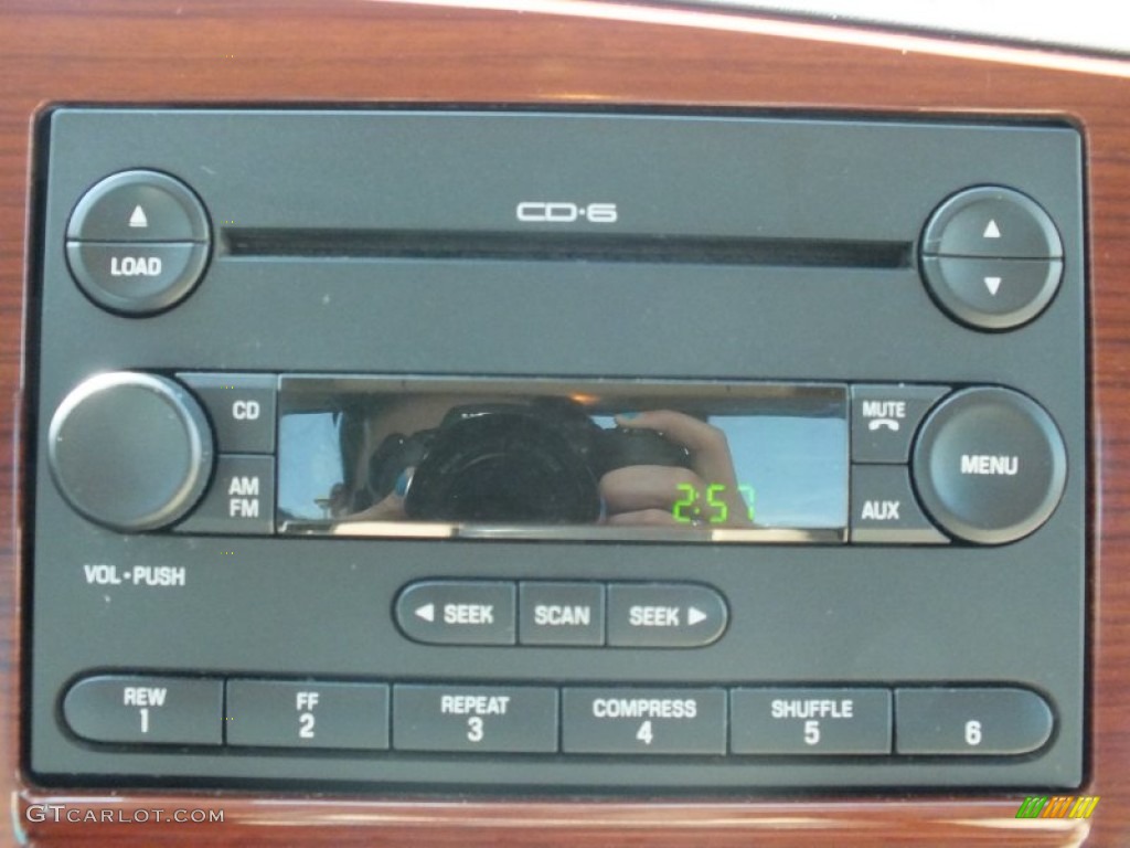 2005 Ford F350 Super Duty Lariat Crew Cab Dually Audio System Photos
