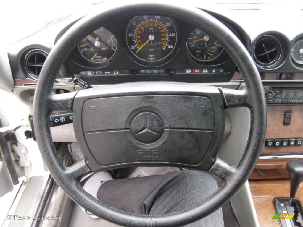 1989 Mercedes-Benz SL Class 560 SL Roadster Steering Wheel Photos