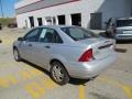 2004 CD Silver Metallic Ford Focus SE Sedan  photo #4