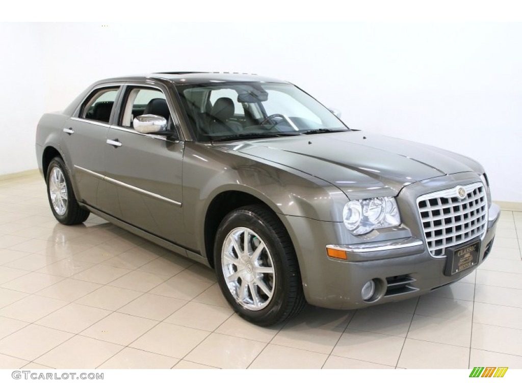 2009 Chrysler 300 Limited AWD Exterior Photos
