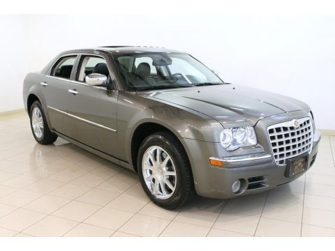 2009 Chrysler 300 Limited AWD Data, Info and Specs